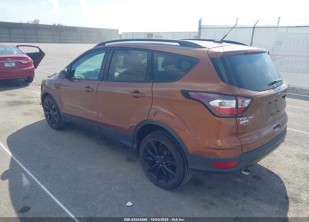 2017 FORD ESCAPE VIN: 1FMCU0GD5HUC84445