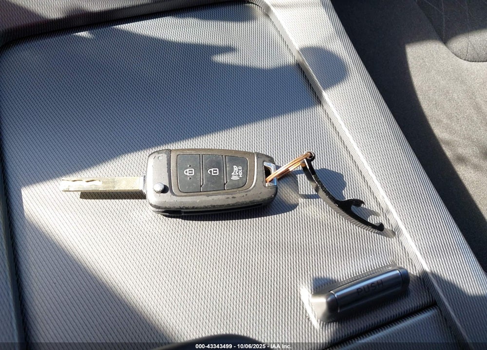 2021 HYUNDAI PALISADE SE VIN: KM8R1DHE8MU213249