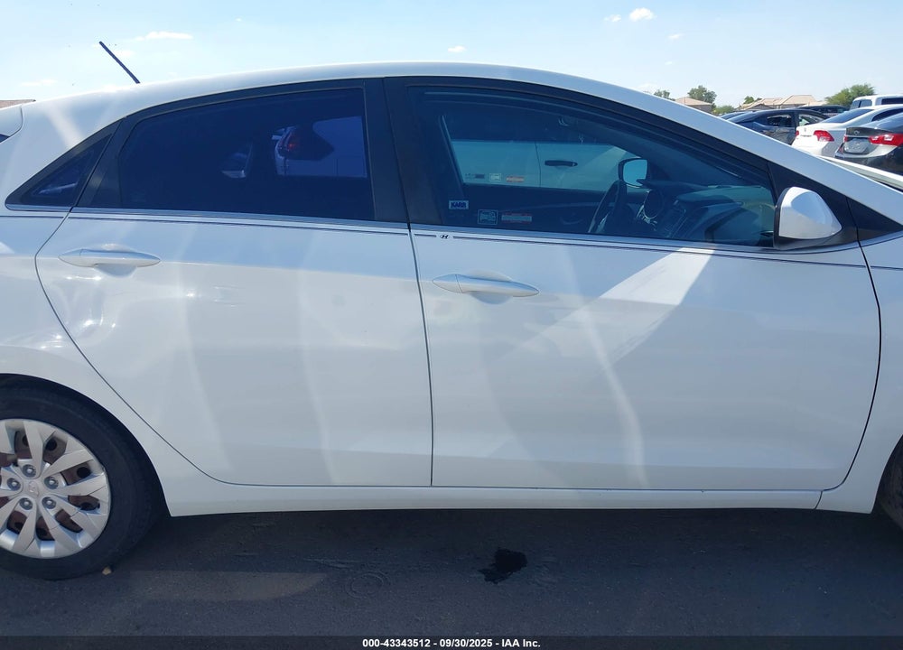 2016 HYUNDAI ELANTRA GT VIN: KMHD35LH3GU303747