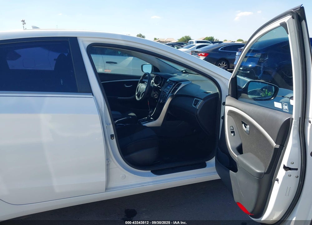 2016 HYUNDAI ELANTRA GT VIN: KMHD35LH3GU303747