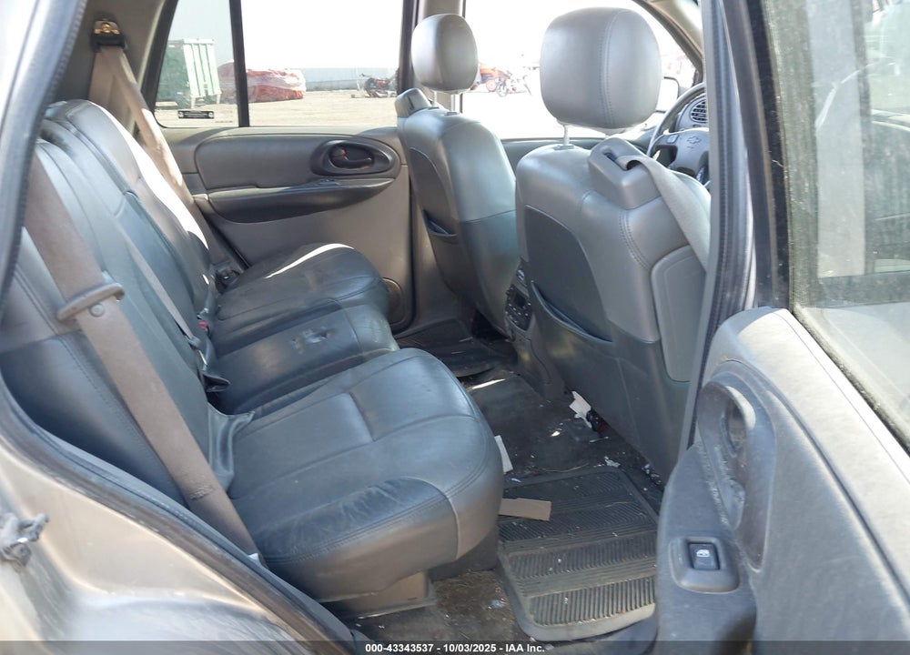 2002 CHEVROLET TRAILBLAZER LTZ VIN: 1GNDT13S222433457