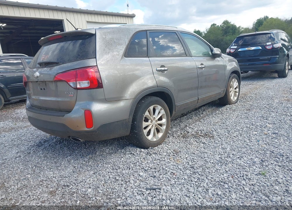 2014 KIA SORENTO VIN: 5XYKU4A71EG454341
