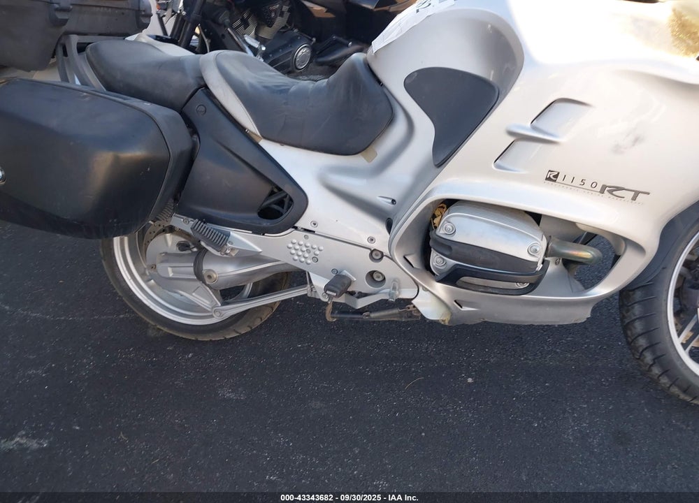 2002 BMW R1150 VIN: WB10499A52ZE86128