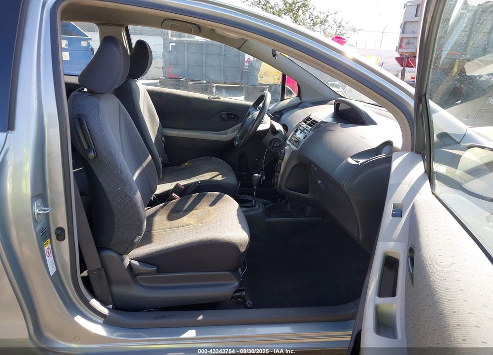 2011 TOYOTA YARIS VIN: JTDJT4K3XB5326369
