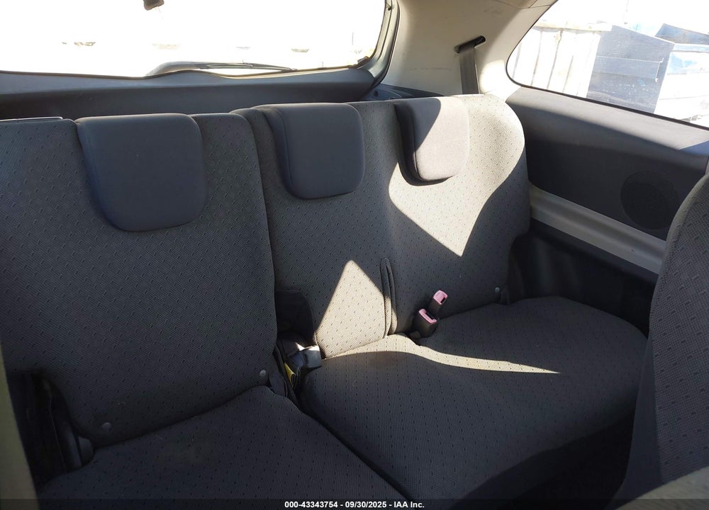 2011 TOYOTA YARIS VIN: JTDJT4K3XB5326369