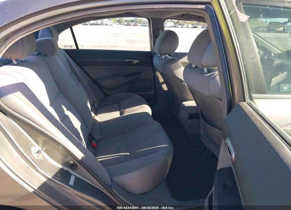 2007 HONDA CIVIC LX VIN: 1HGFA15597L131004