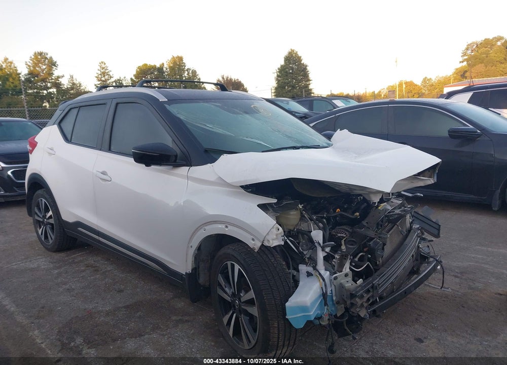 2018 NISSAN KICKS VIN: 3N1CP5CU1JL529551