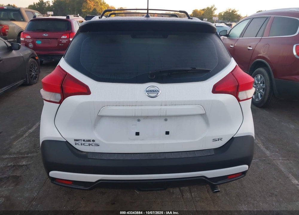2018 NISSAN KICKS VIN: 3N1CP5CU1JL529551