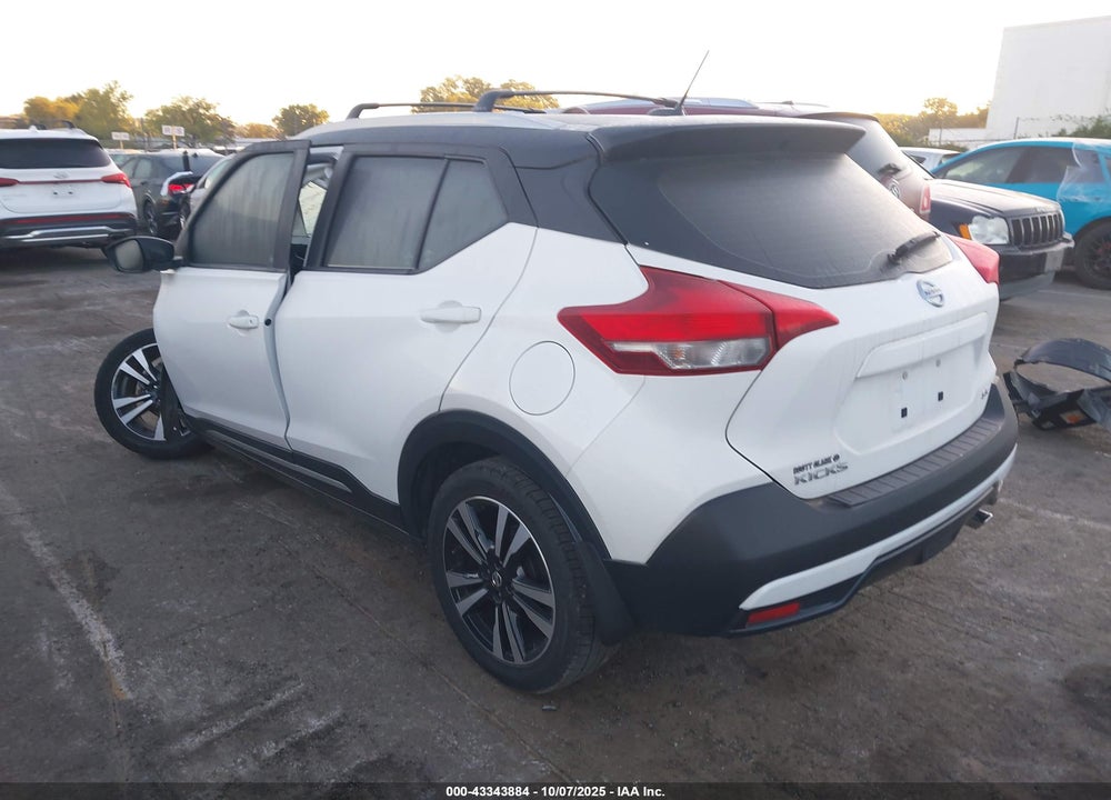 2018 NISSAN KICKS VIN: 3N1CP5CU1JL529551