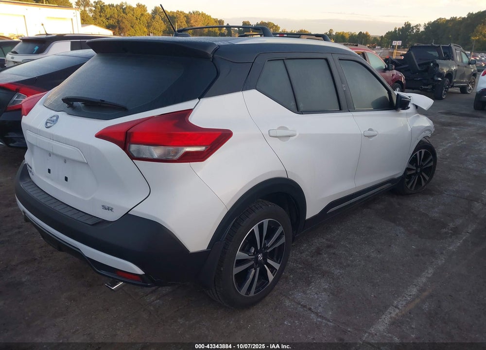 2018 NISSAN KICKS VIN: 3N1CP5CU1JL529551