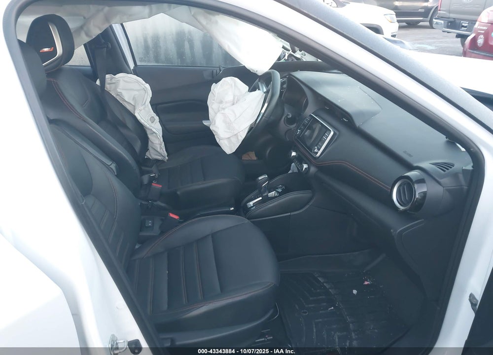 2018 NISSAN KICKS VIN: 3N1CP5CU1JL529551