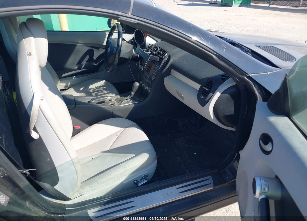 2005 MERCEDES-BENZ SLK 350 VIN: WDBWK56F35F061634