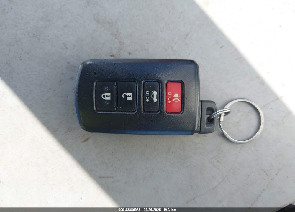 2012 TOYOTA CAMRY HYBRID XLE VIN: 4T1BD1FK2CU059006