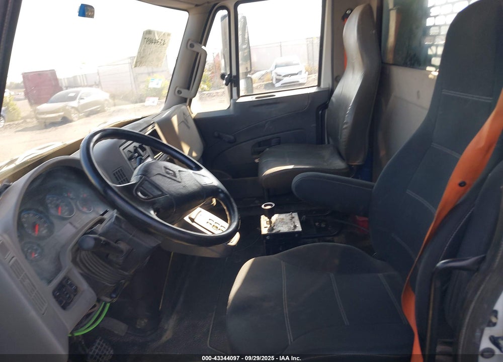 2016 INTERNATIONAL 4000 4400 VIN: 1HTMKSTL5GH007005