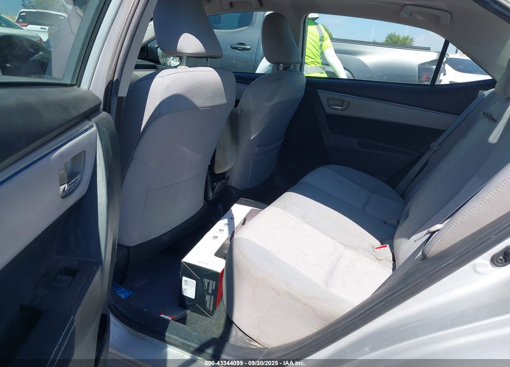 2015 TOYOTA COROLLA LE VIN: 2T1BURHE2FC319108