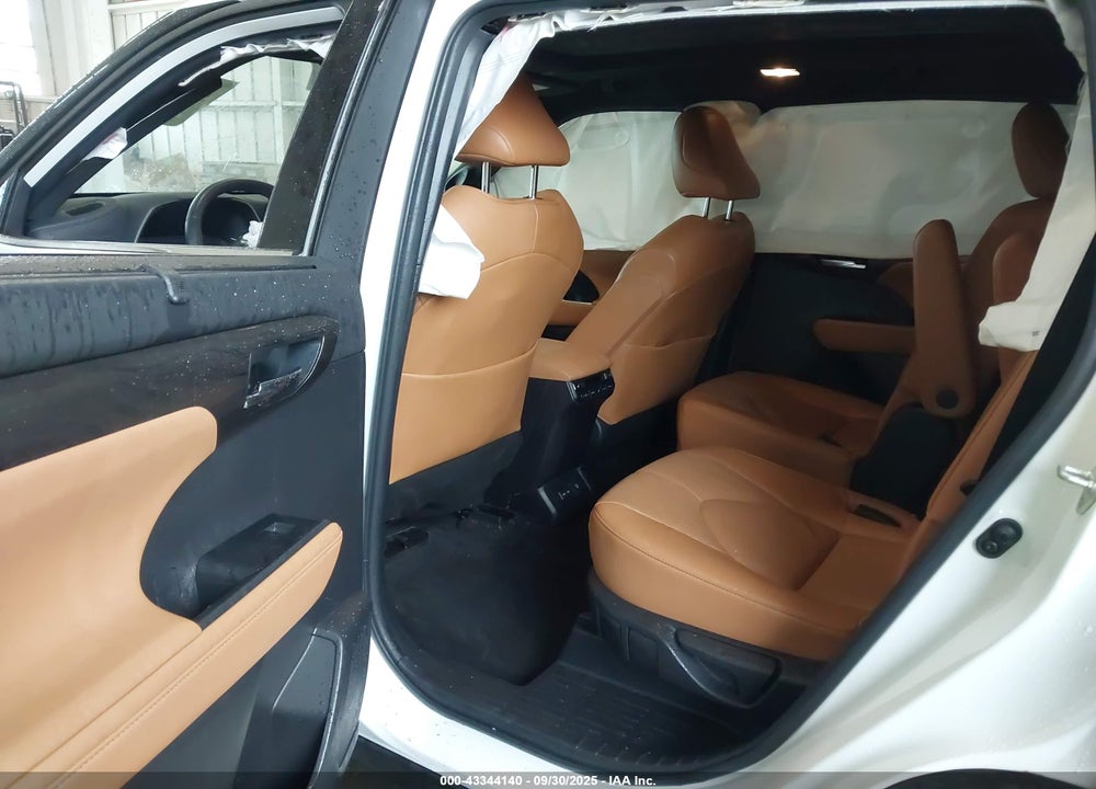 2023 TOYOTA HIGHLANDER PLATINUM VIN: 5TDKDRBH3PS006869
