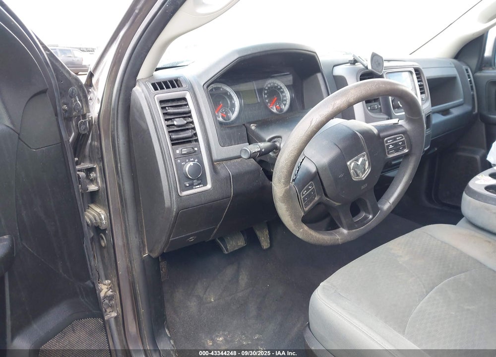 2019 RAM 1500 CLASSIC TRADESMAN 4X2 6'4 BOX VIN: 1C6RR6FT5KS741972