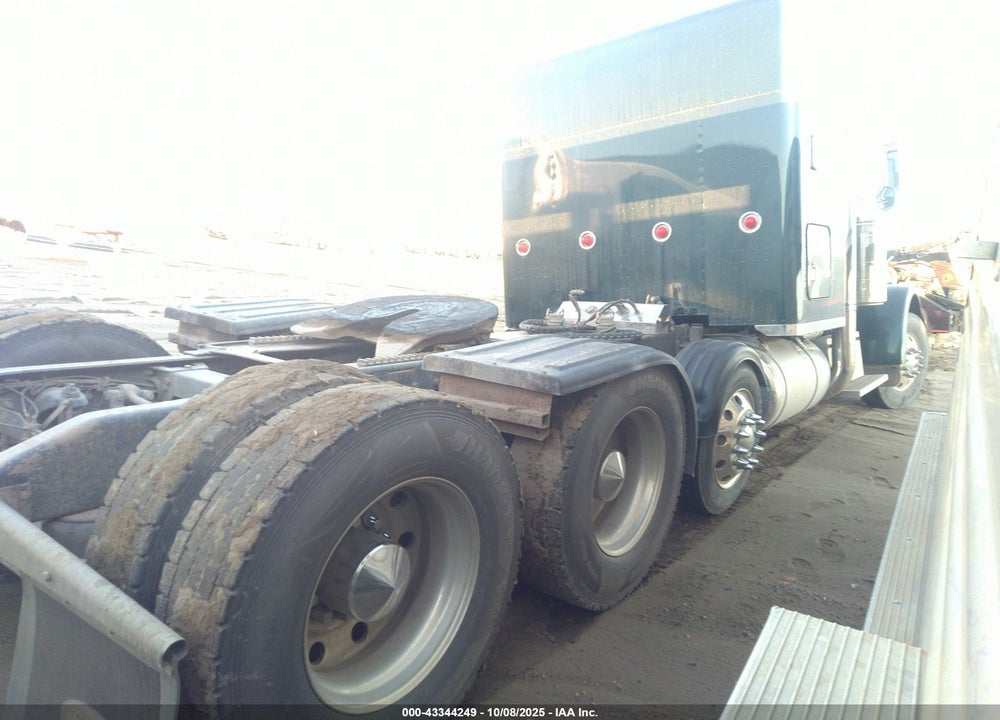 1996 PETERBILT 999 VIN: 1XP5DB9X4TD386827