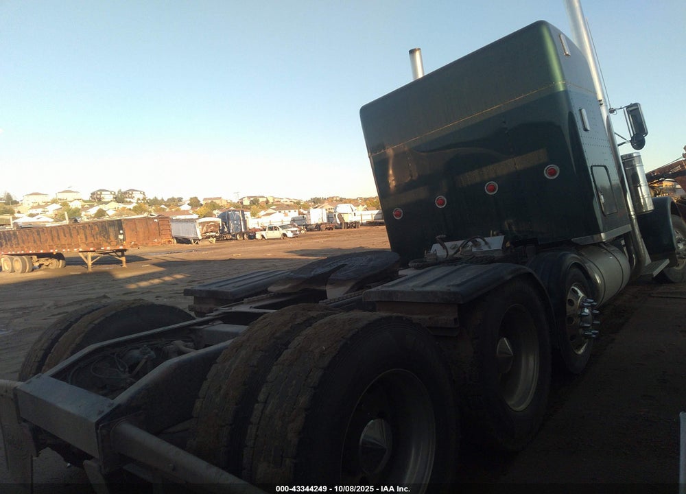 1996 PETERBILT 999 VIN: 1XP5DB9X4TD386827