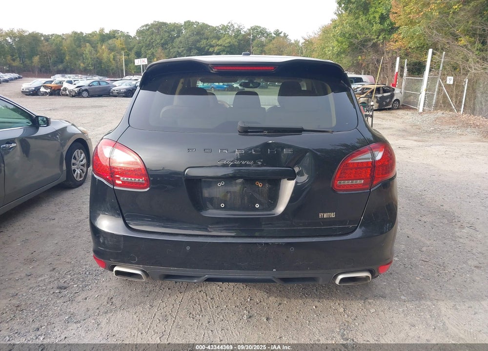 2011 PORSCHE CAYENNE VIN: WP1AB2A2XBLA45750