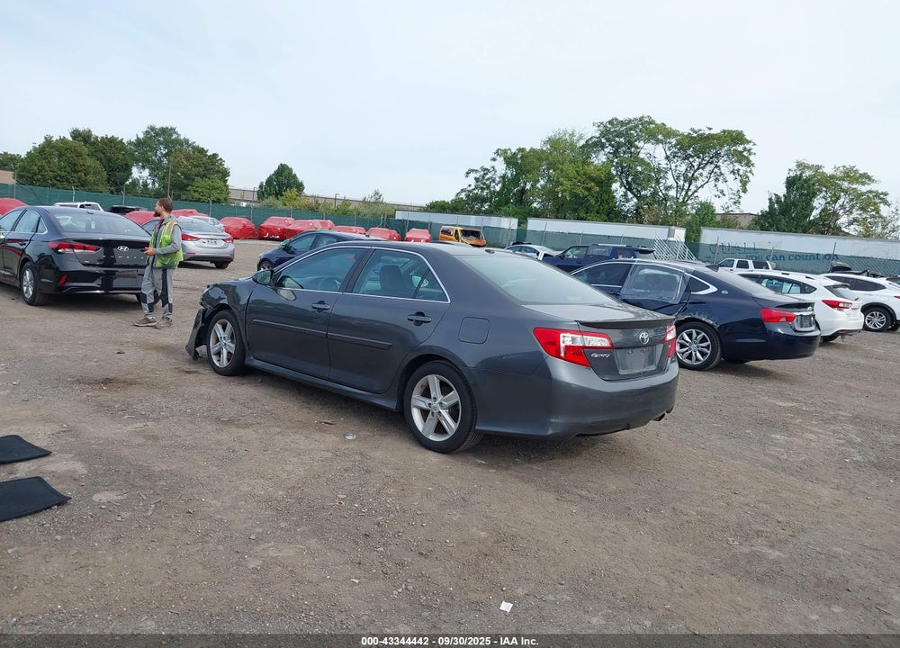 2012 TOYOTA CAMRY SE VIN: 4T1BF1FK4CU072463
