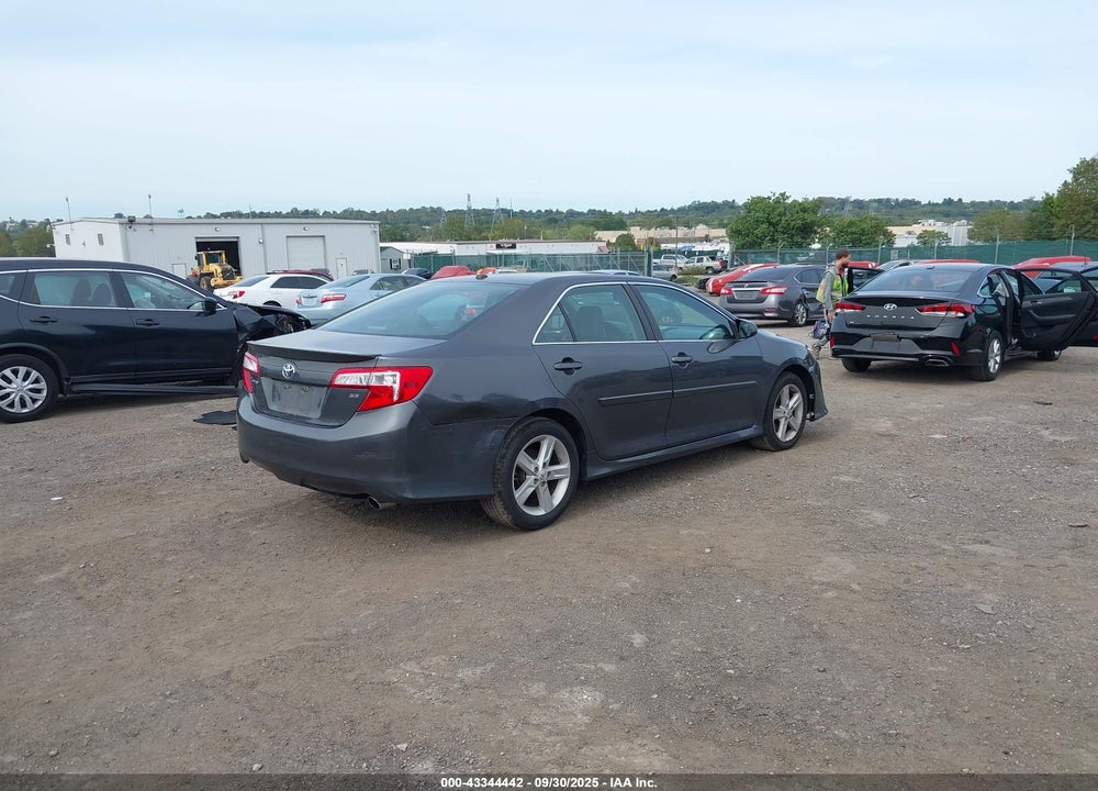 2012 TOYOTA CAMRY SE VIN: 4T1BF1FK4CU072463