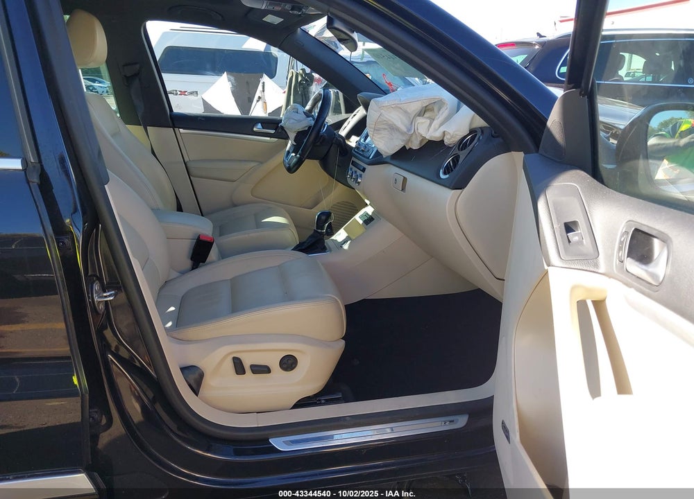 2014 VOLKSWAGEN TIGUAN R-LINE VIN: WVGBV3AX1EW099371