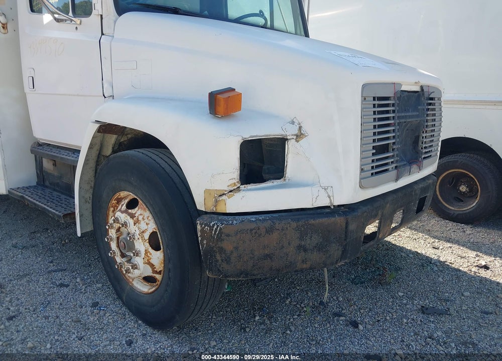 2003 FREIGHTLINER MEDIUM CONVENTIONAL FL70 VIN: 1FVABSAK83HK81744