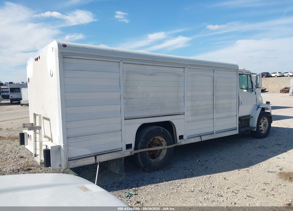 2003 FREIGHTLINER MEDIUM CONVENTIONAL FL70 VIN: 1FVABSAK83HK81744