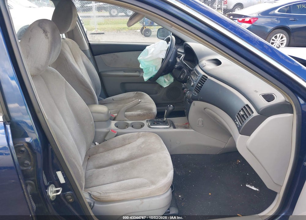 2008 KIA OPTIMA VIN: KNAGE123885169790
