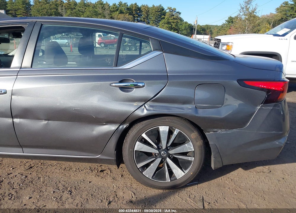 2022 NISSAN ALTIMA SV FWD VIN: 1N4BL4DV6NN348351