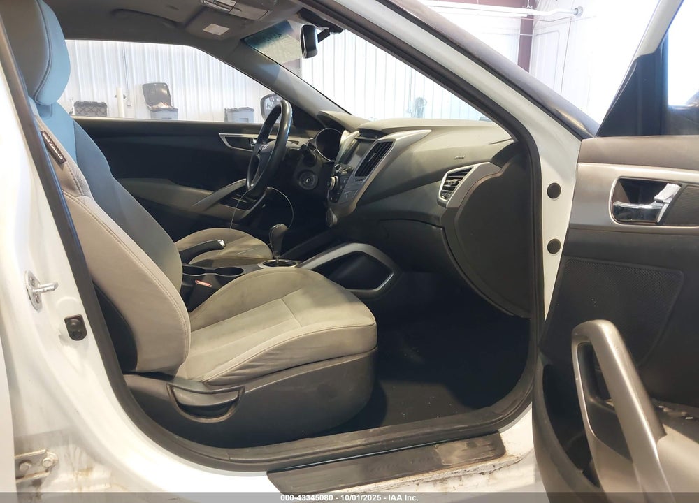 2013 HYUNDAI VELOSTER VIN: KMHTC6AD3DU084964