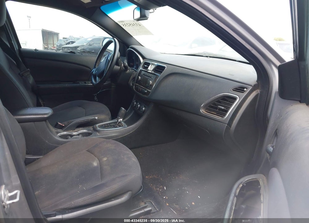 2013 CHRYSLER 200 VIN: 1C3CCBBB9DN574401