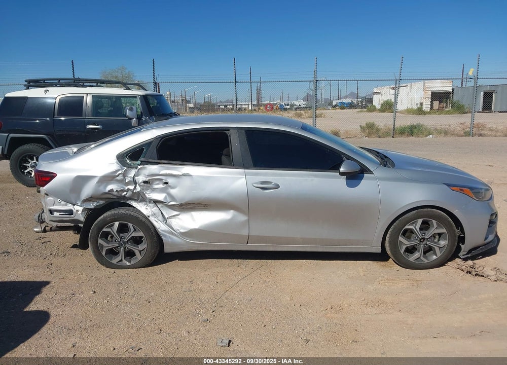 2019 KIA FORTE LXS VIN: 3KPF24ADXKE073142