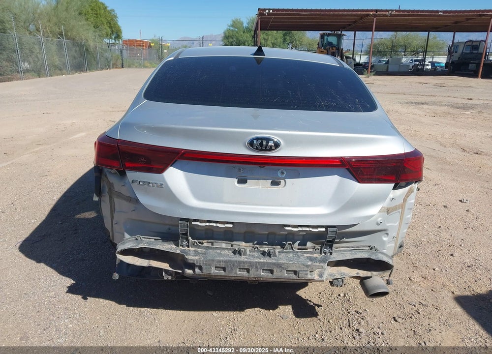 2019 KIA FORTE LXS VIN: 3KPF24ADXKE073142
