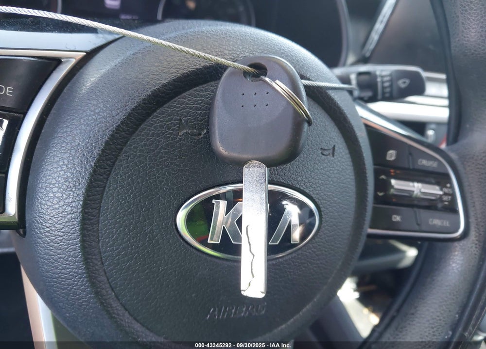 2019 KIA FORTE LXS VIN: 3KPF24ADXKE073142