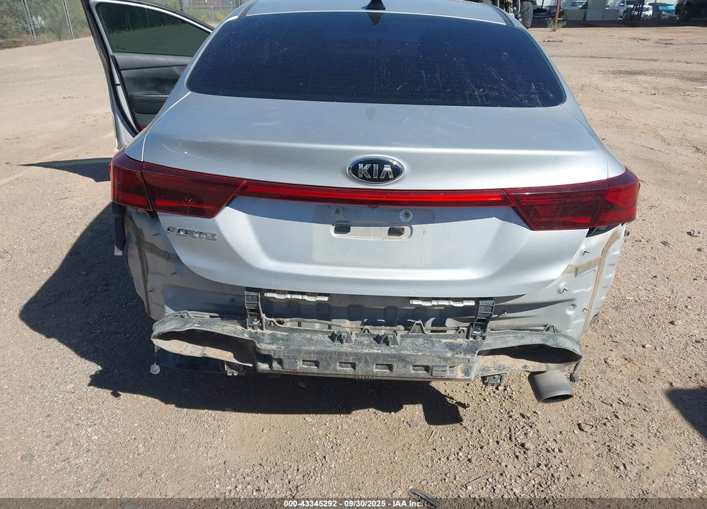 2019 KIA FORTE LXS VIN: 3KPF24ADXKE073142