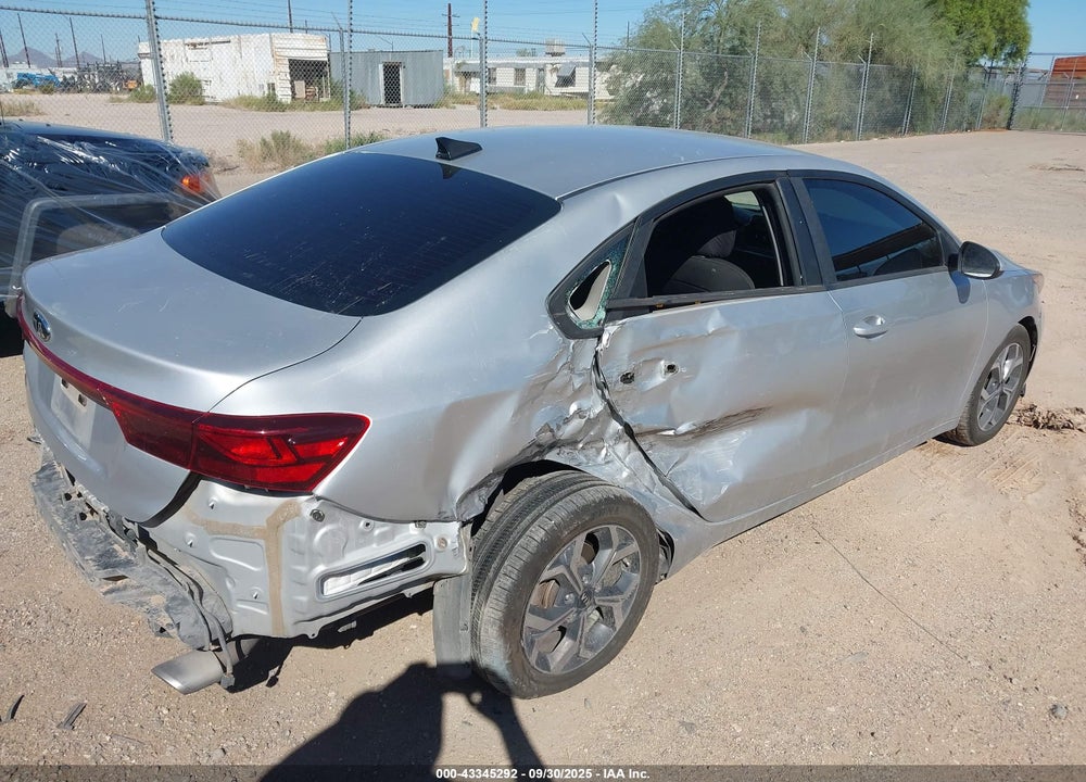 2019 KIA FORTE LXS VIN: 3KPF24ADXKE073142