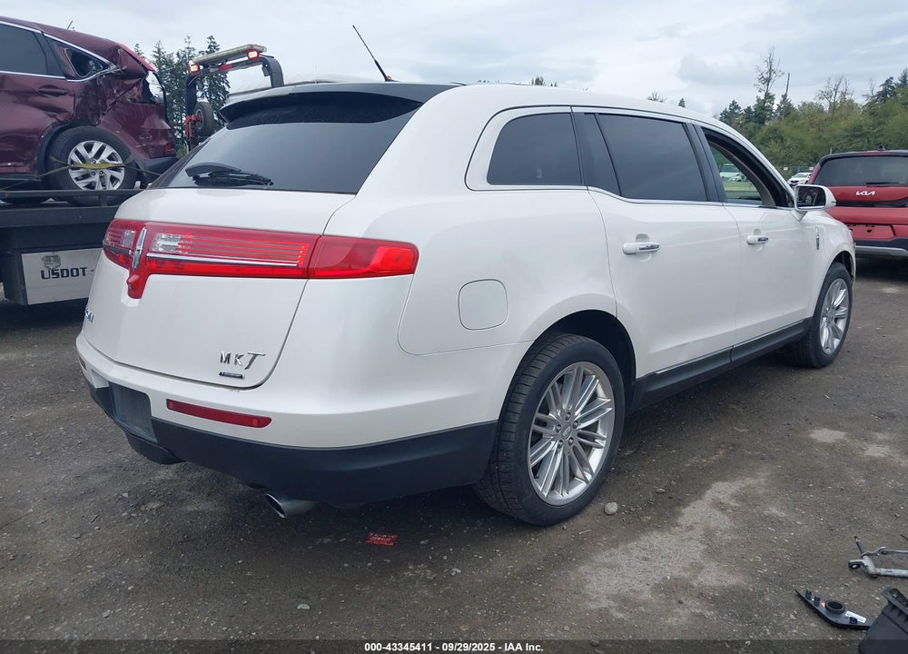 2014 LINCOLN MKT ECOBOOST VIN: 2LMHJ5ATXEBL58623