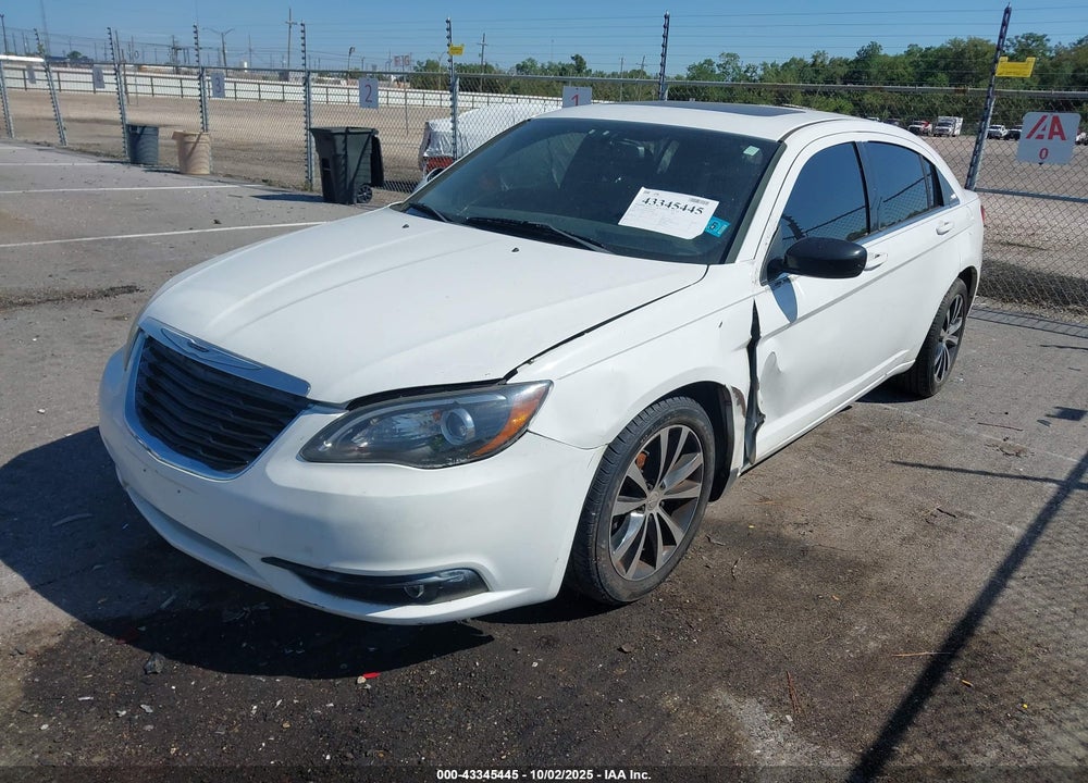 2013 CHRYSLER 200 VIN: 1C3CCBBG2DN745890