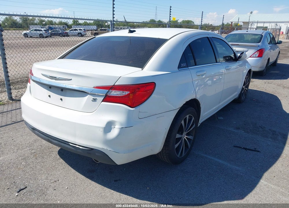 2013 CHRYSLER 200 VIN: 1C3CCBBG2DN745890