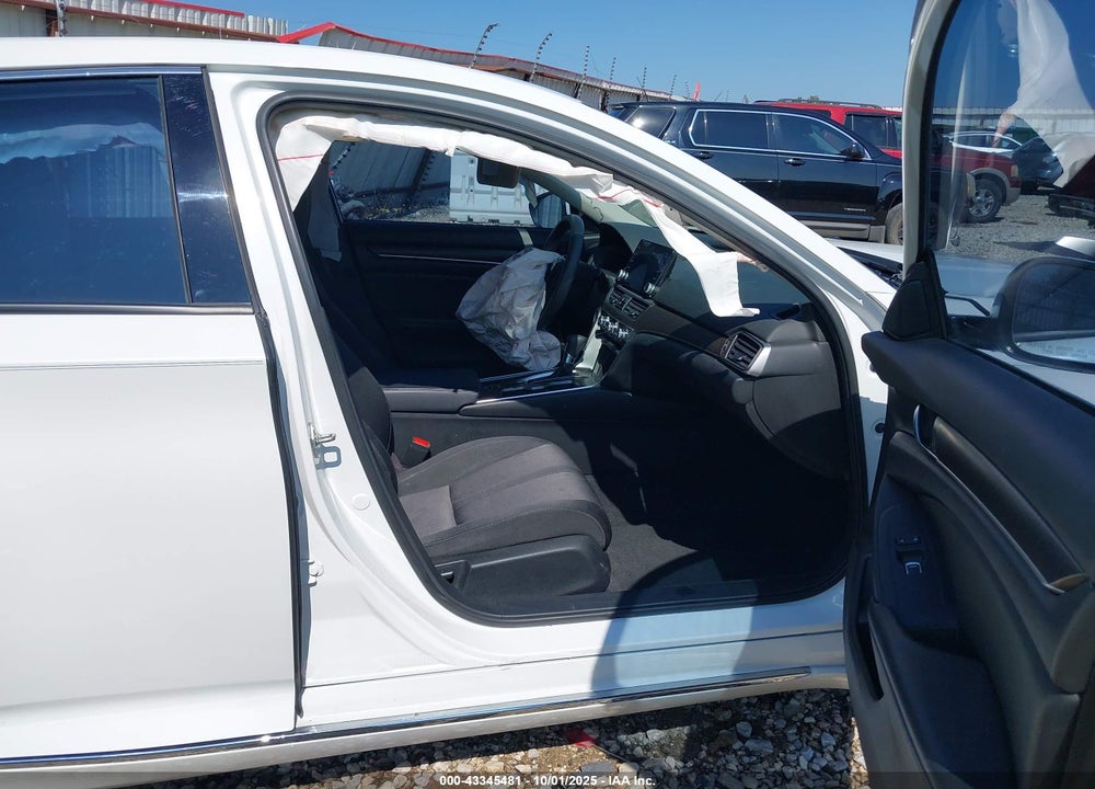 2018 HONDA ACCORD EX VIN: 1HGCV1F43JA126476