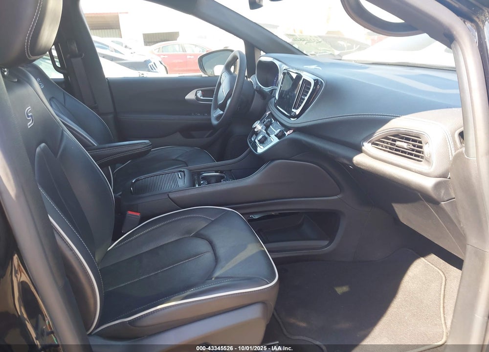 2025 CHRYSLER PACIFICA LIMITED VIN: 2C4RC1GG5SR561942