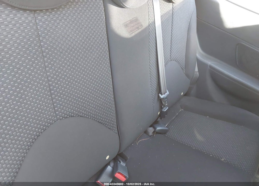 2010 HYUNDAI ACCENT VIN: KMHCM3AC4AU167429