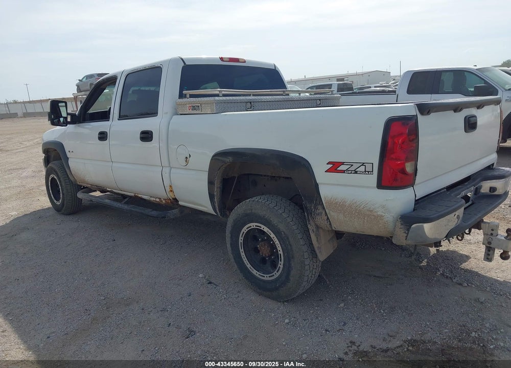 2002 CHEVROLET SILVERADO 2500HD LS VIN: 1GCHK23152F158881