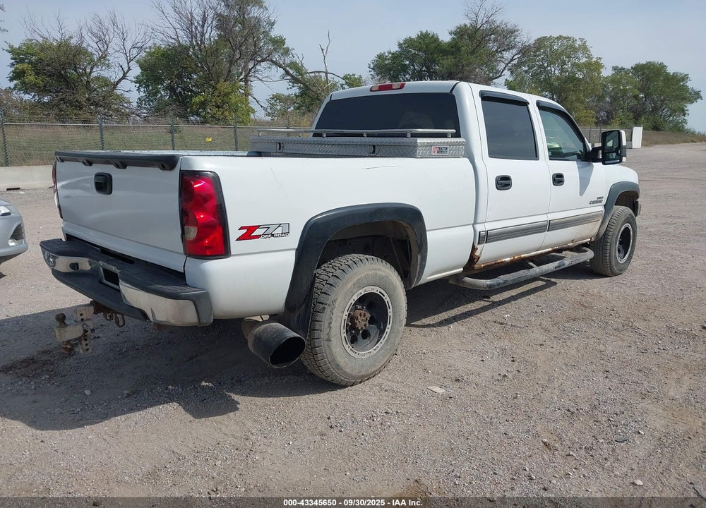 2002 CHEVROLET SILVERADO 2500HD LS VIN: 1GCHK23152F158881