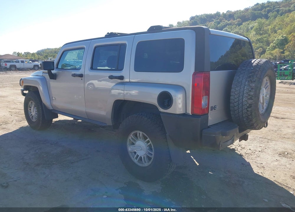 2007 HUMMER H3 SUV VIN: 5GTDN13E678212437
