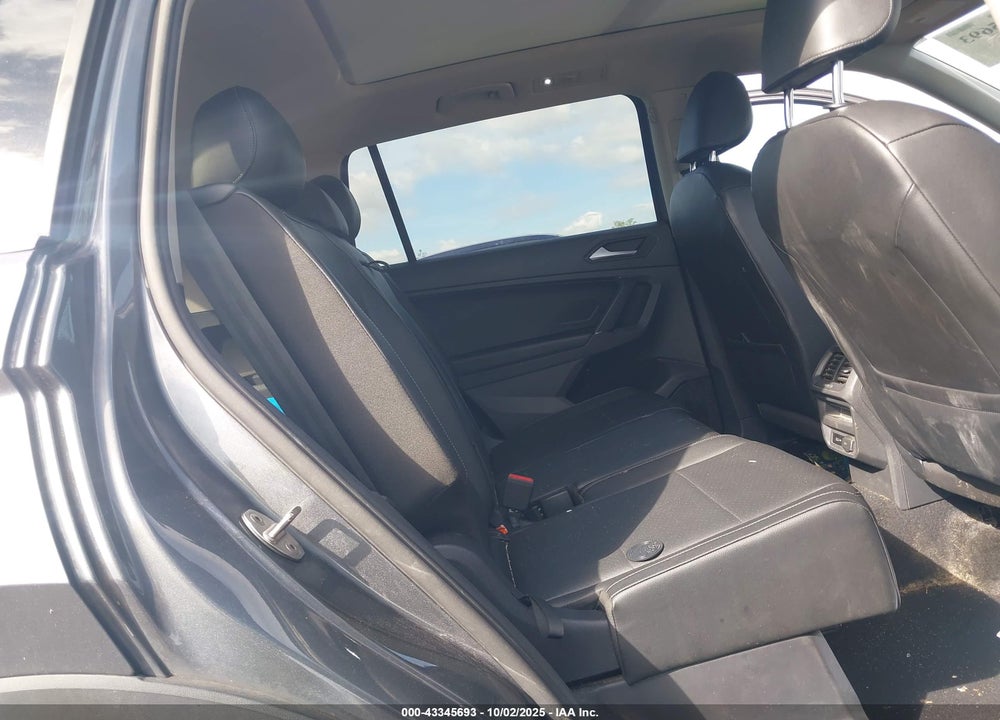 2019 VOLKSWAGEN TIGUAN 2.0T SE/2.0T SEL/2.0T SEL R-LINE/2.0T SEL R-LINE BLACK VIN: 3VV2B7AX3KM035401