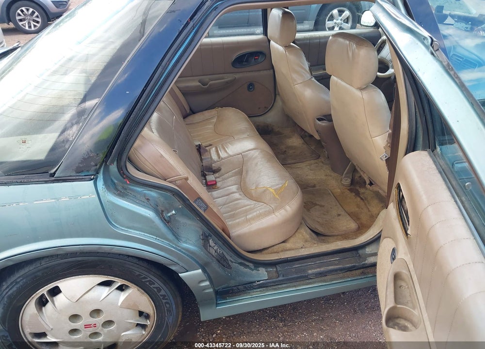 1995 OLDSMOBILE CUTLASS SUPREME SL VIN: 1G3WH52M8SD395105