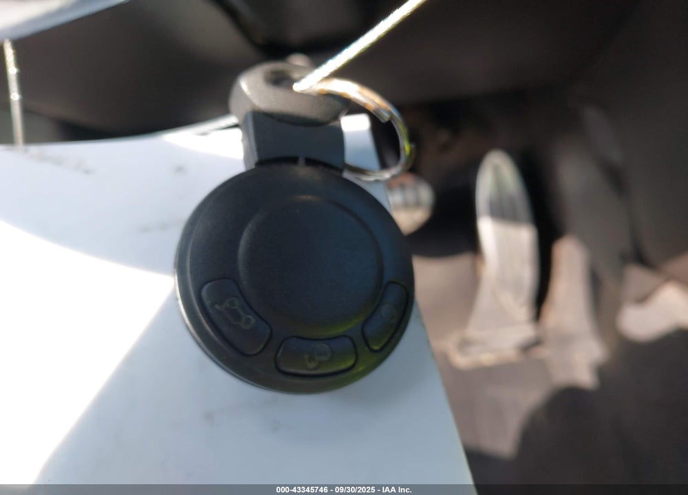 2010 MINI COOPER S CLUBMAN VIN: WMWMM3C51ATZ33272